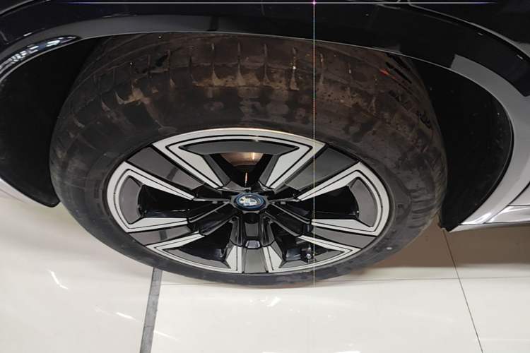 Used BMW iX3 2023 Leading Model Right Rear Wheel Hub