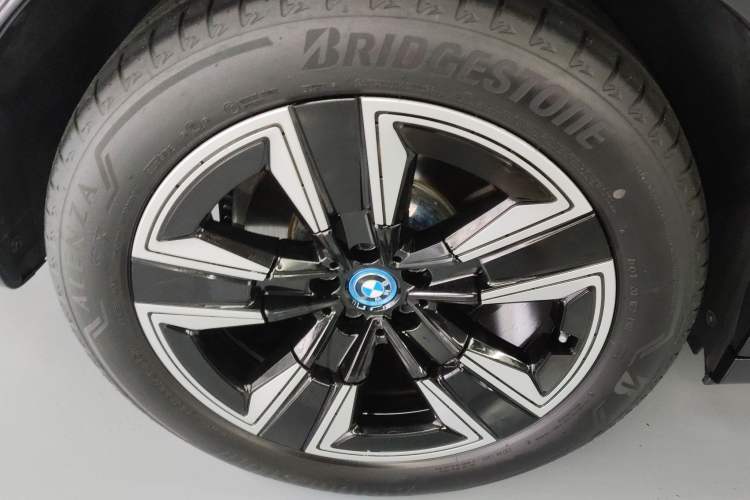 Used BMW iX3 2023 Leading Model Right Rear Wheel Hub