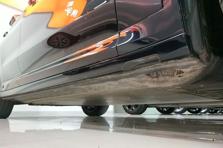 Used BMW iX3 2023 Leading Type Right Side Sill