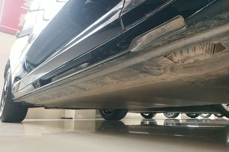 Used BMW iX3 2023 Leading Model Right Side Sill