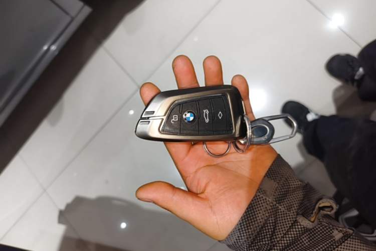 Used BMW iX3 2023 Leading Model Vehicle Key