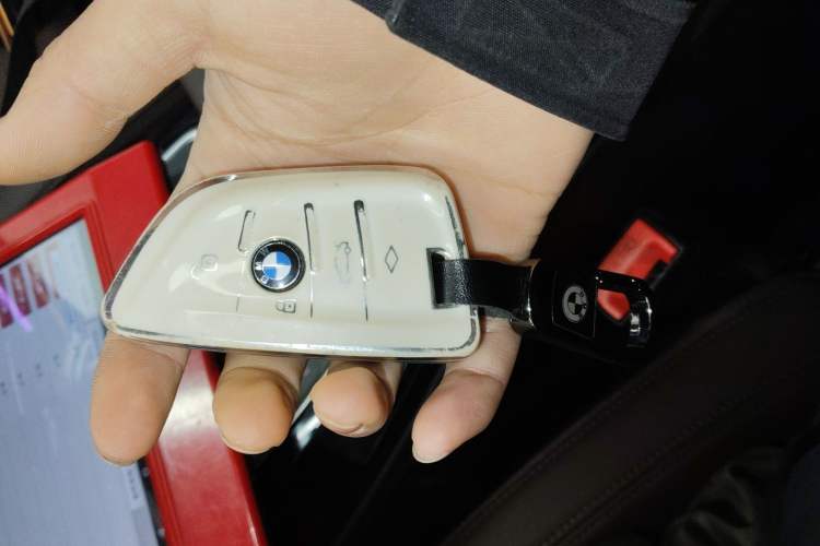 Used BMW iX3 2023 Leading Model Vehicle Key