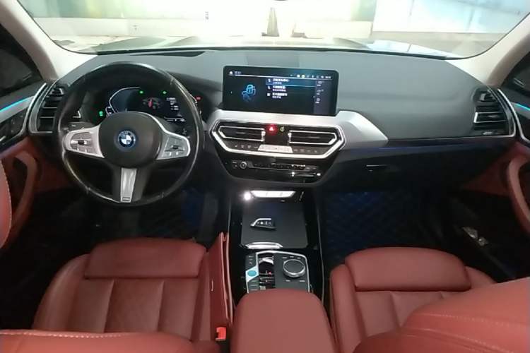 Used BMW iX3 2023 Leading Type Center Console
