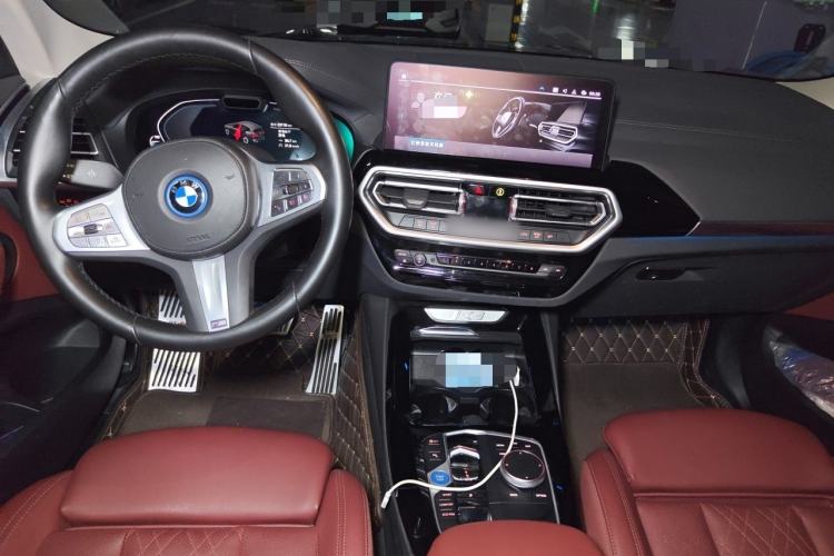 Used BMW iX3 2023 Leading Model Center Console