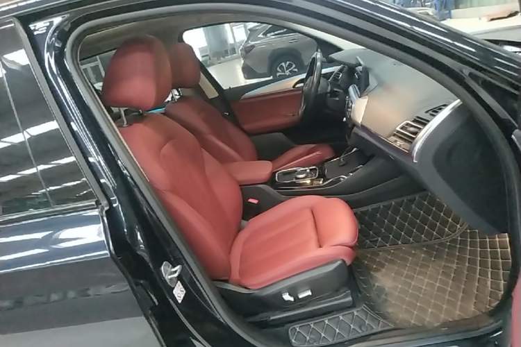 Used BMW iX3 2023 Leading Type Right Front Seat
