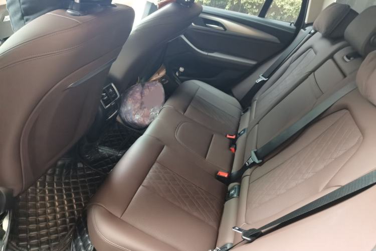 Used BMW iX3 2023 Leading Type Interior 4