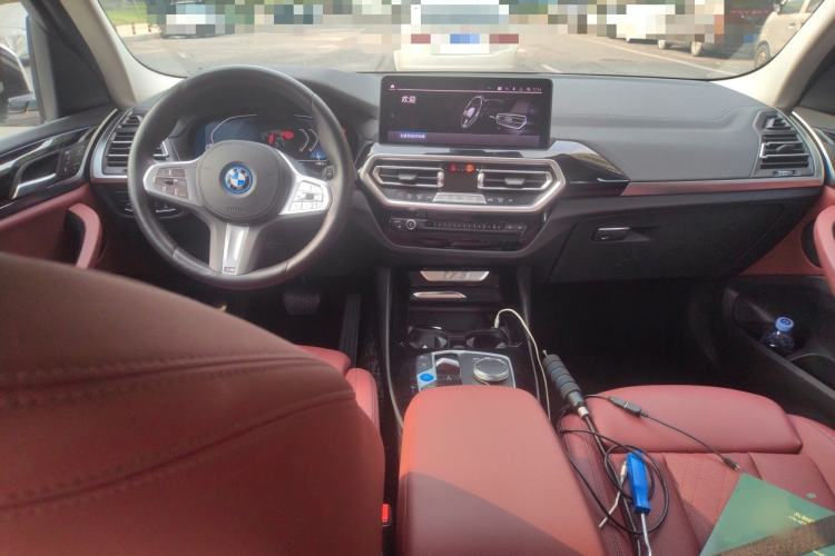 Used BMW iX3 2023 Leading Model Center Console