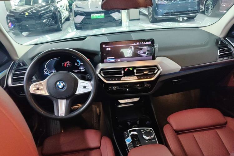 Used BMW iX3 2023 Leading Type Center Console