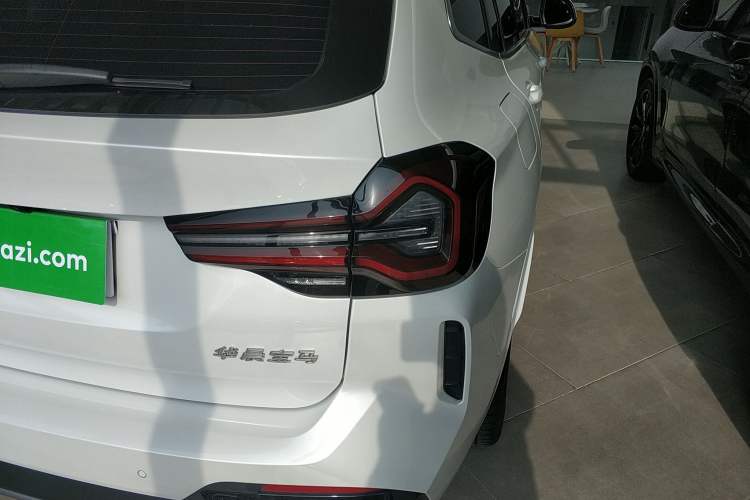 Used BMW iX3 2023 Leading Model Exterior 3