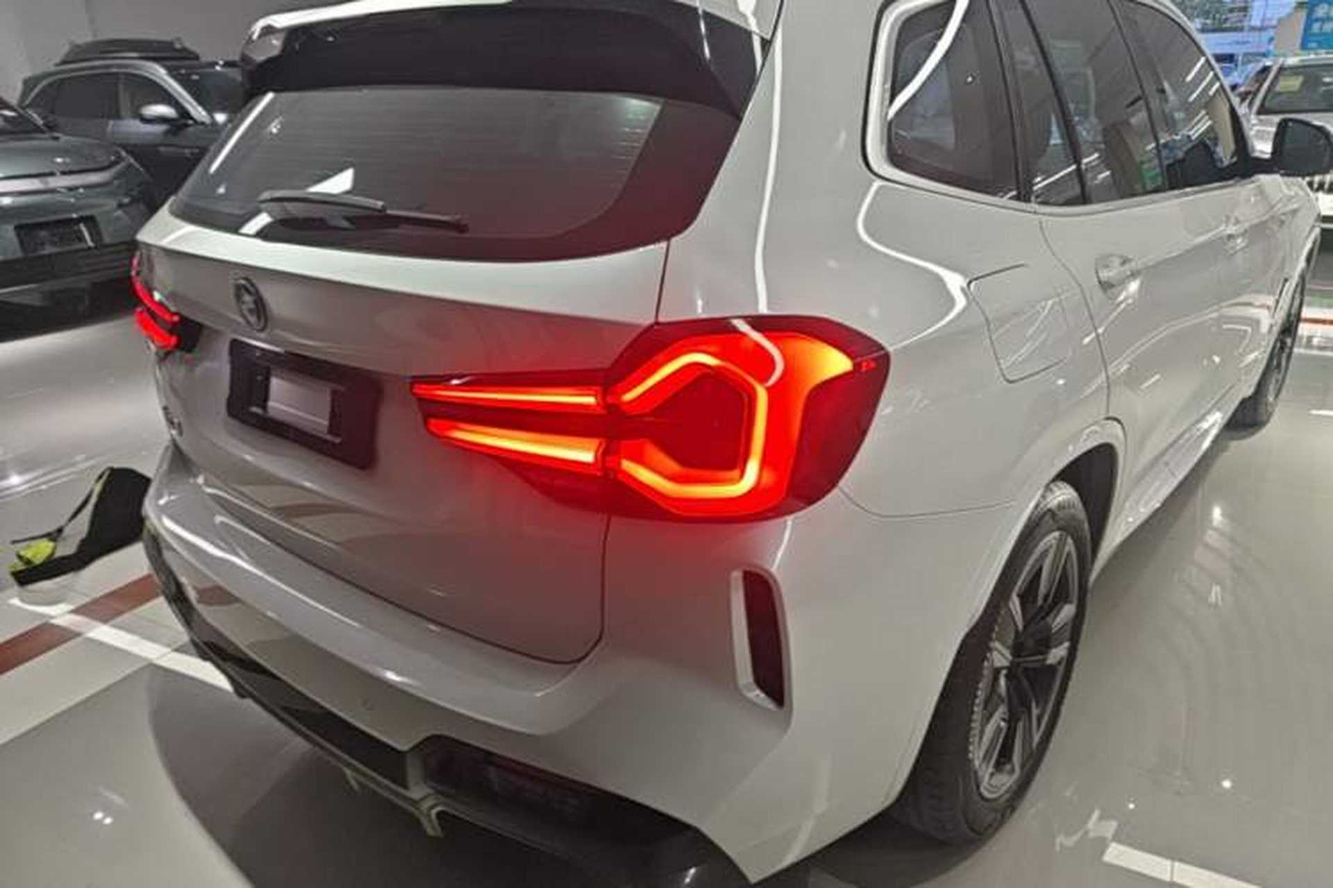 Used BMW iX3 2023 Leading Model Exterior 3