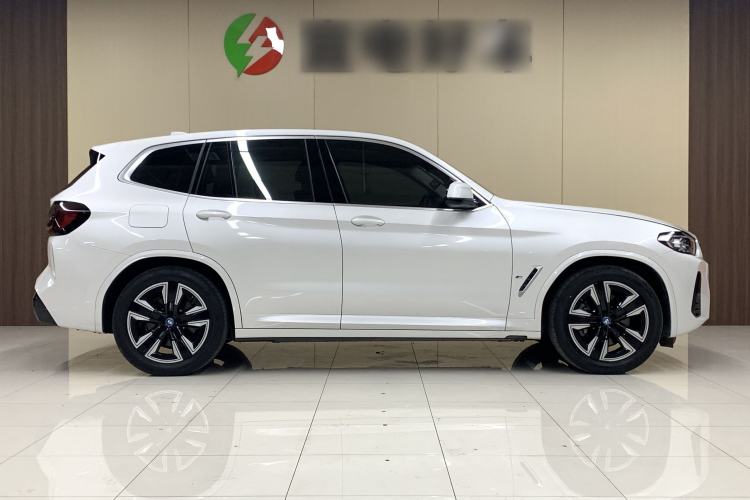 Used BMW iX3 2023 Leading Model Exterior 3