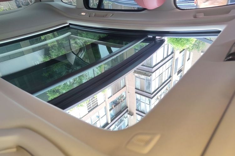 Used BMW iX3 2023 Leading Model Headliner