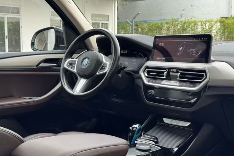 Used BMW iX3 2023 Leading Model Interior 4