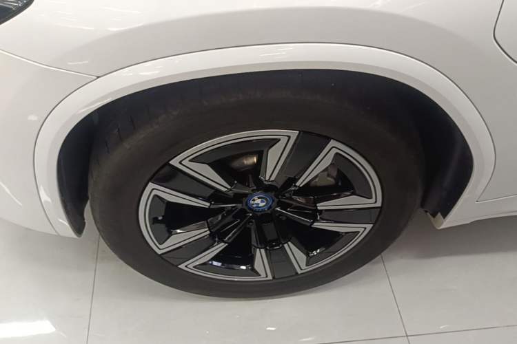 Used BMW iX3 2023 Leading Model Left Front Wheel Hub