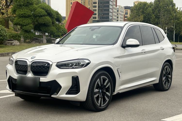 BMW iX3 2023 Leading Model