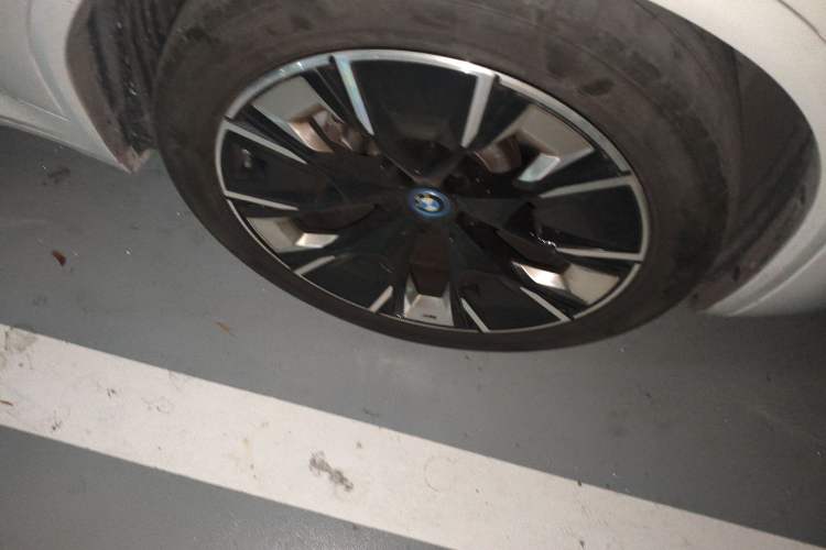Used BMW iX3 2023 Leading Type Right Front Wheel Hub