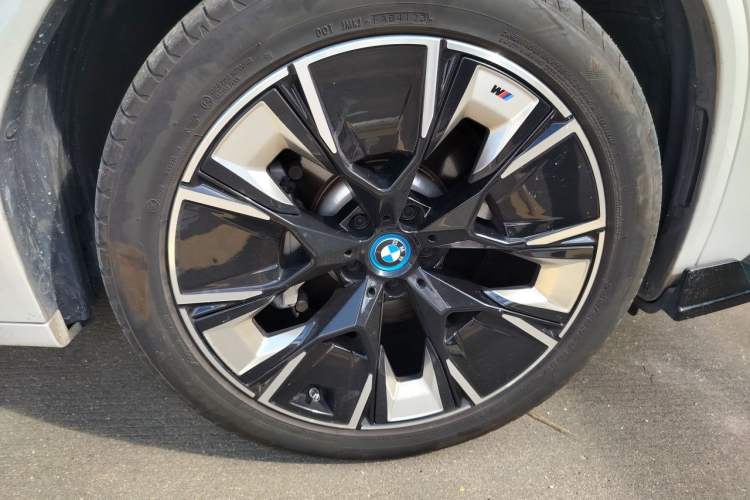 Used BMW iX3 2023 Leading Type Right Front Wheel Hub