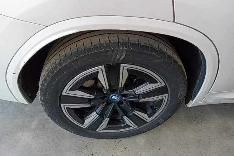Used BMW iX3 2023 Leading Model Right Rear Wheel Hub
