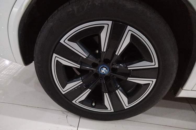 Used BMW iX3 2023 Leading Model Right Rear Wheel Hub