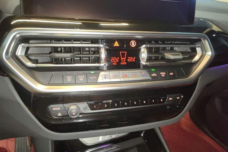 Used BMW iX3 2024 Leading Model Audio And AC Panel