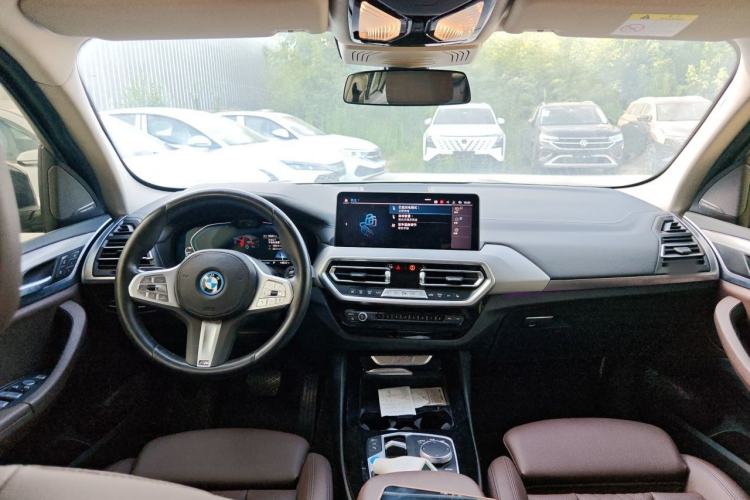 Used BMW iX3 2024 Leading Type Center Console