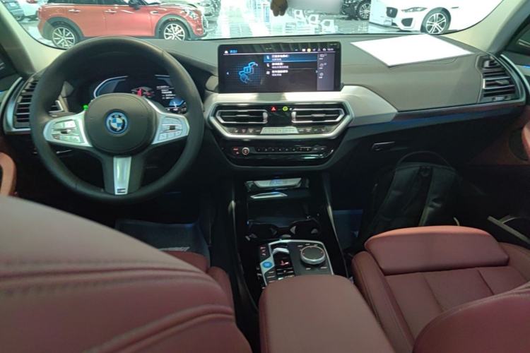 Used BMW iX3 2024 Leading Type Center Console