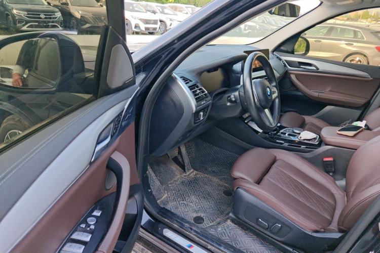 Used BMW iX3 2024 Leading Type Driver Seat