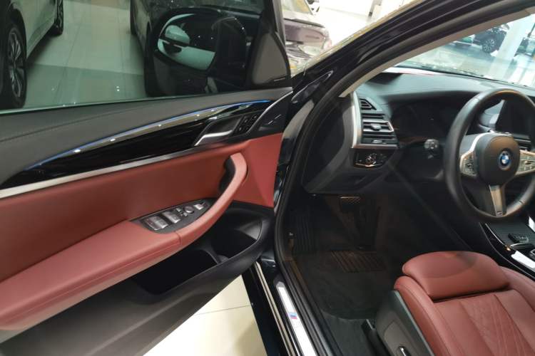 Used BMW iX3 2024 Leading Model Driver Seat