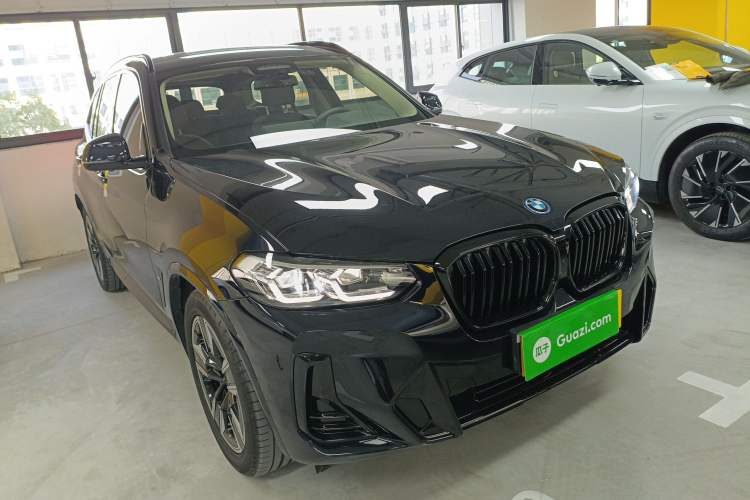 Used BMW iX3 2024 Leading Model Exterior 1