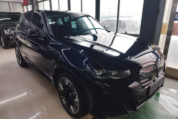 Used BMW iX3 2024 Leading Type Exterior 1
