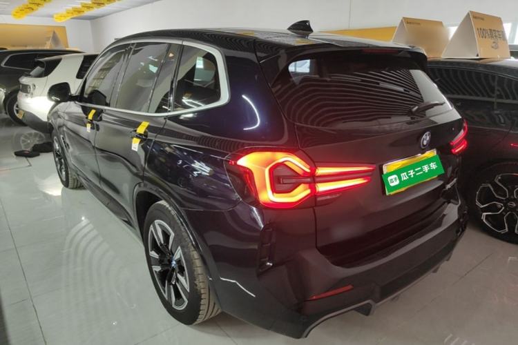 Used BMW iX3 2024 Leading Model Exterior 2
