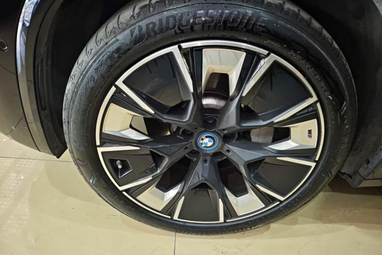 Used BMW iX3 2024 Leading Type Exterior 4