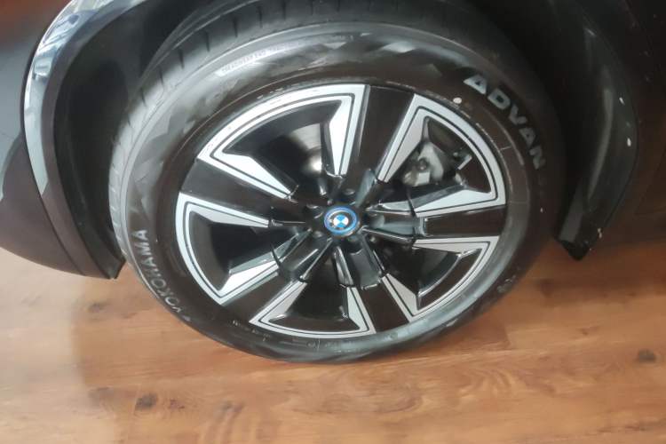 Used BMW iX3 2024 Leading Model Exterior 4
