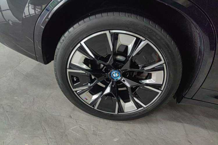 Used BMW iX3 2024 Leading Type Exterior 5