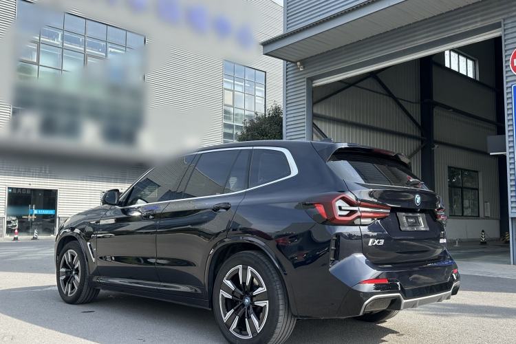 Used BMW iX3 2024 Leading Model Exterior 5