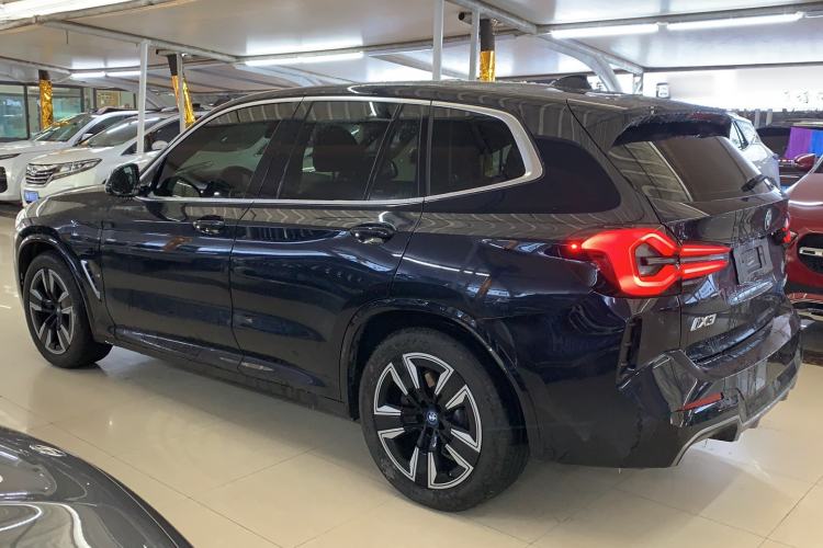 Used BMW iX3 2024 Leading Model Exterior 5