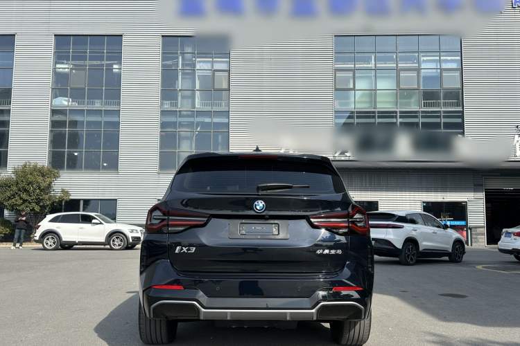 Used BMW iX3 2024 Leading Model Exterior 6