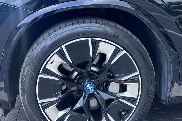 Used BMW iX3 2024 Leading Type Exterior 9