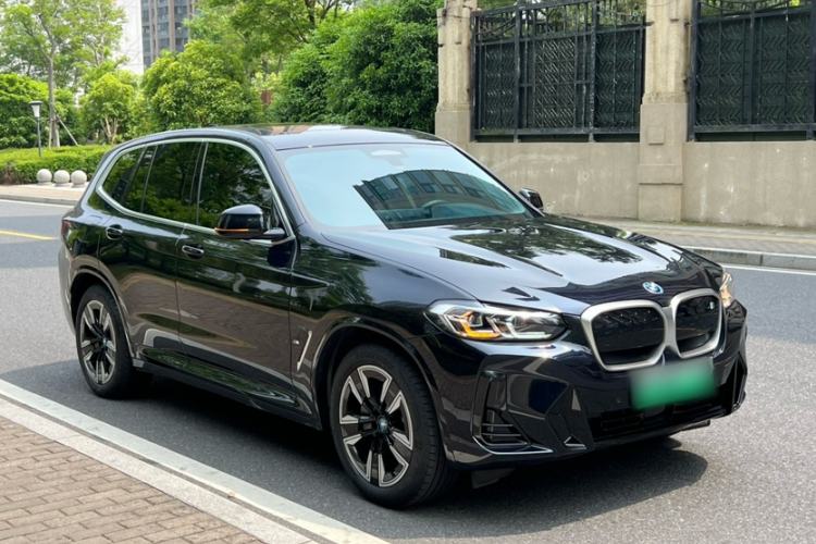 Used BMW iX3 2024 Leading Model Exterior 9
