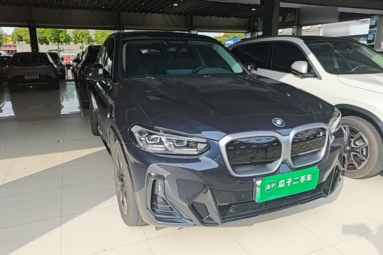 Used BMW iX3 2024 Leading Model Front Right 45 Deg