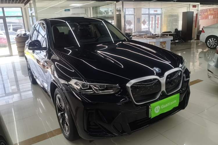 Used BMW iX3 2024 Leading Model Front Right 45 Deg