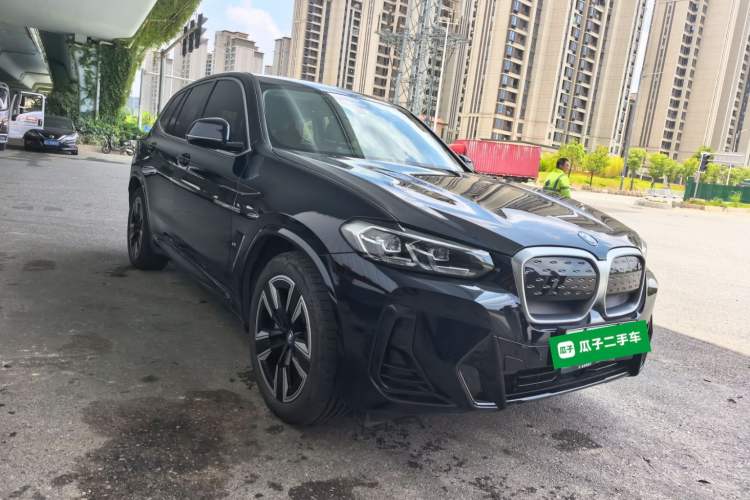 Used BMW iX3 2024 Leading Model Front Right 45 Deg