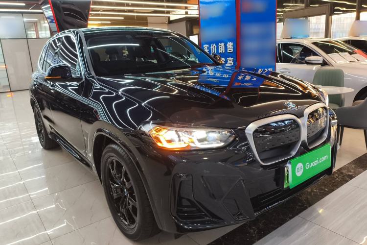 Used BMW iX3 2024 Leading Model Front Right 45 Deg