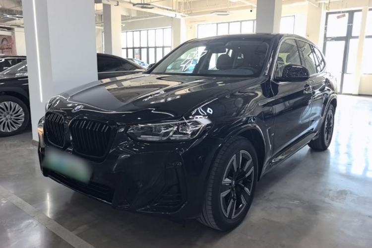 BMW iX3 2024 Leading Model