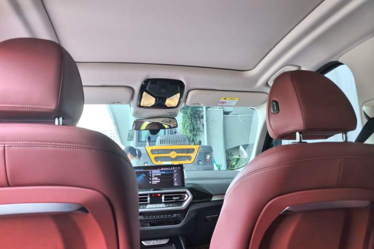 Used BMW iX3 2024 Leading Model Headliner
