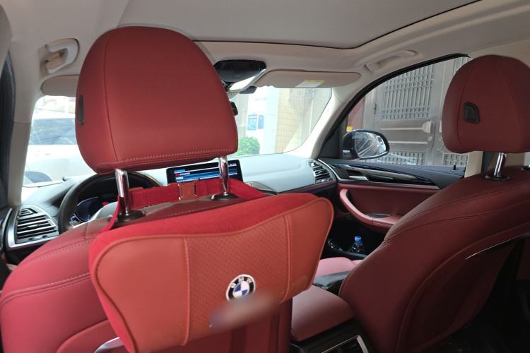 Used BMW iX3 2024 Leading Model Headliner