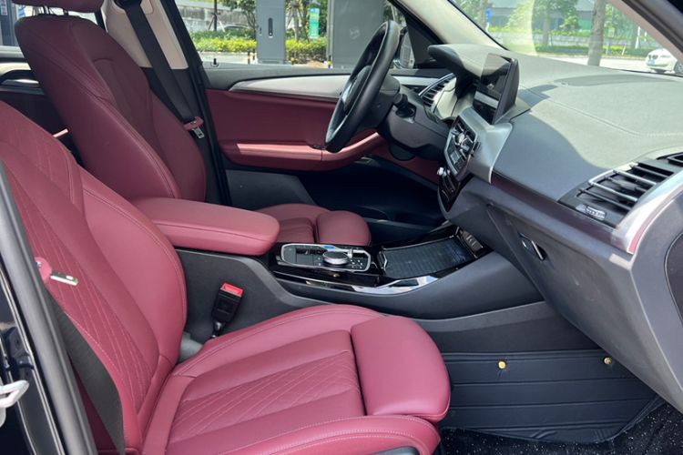 Used BMW iX3 2024 Leading Type Interior 1