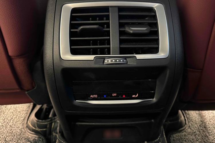 Used BMW iX3 2024 Leading Type Interior 1