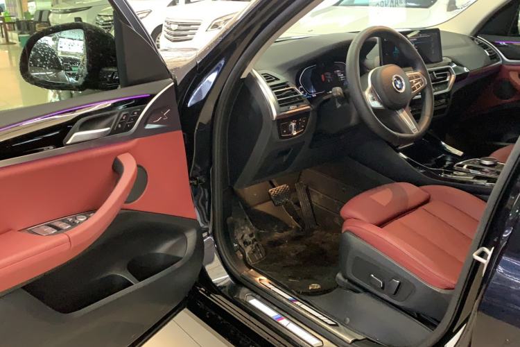 Used BMW iX3 2024 Leading Model Interior 2