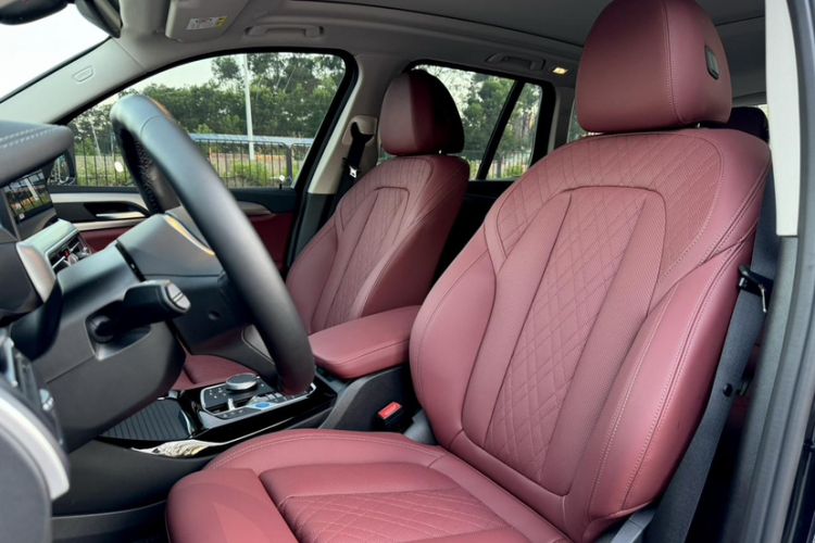 Used BMW iX3 2024 Leading Type Interior 3
